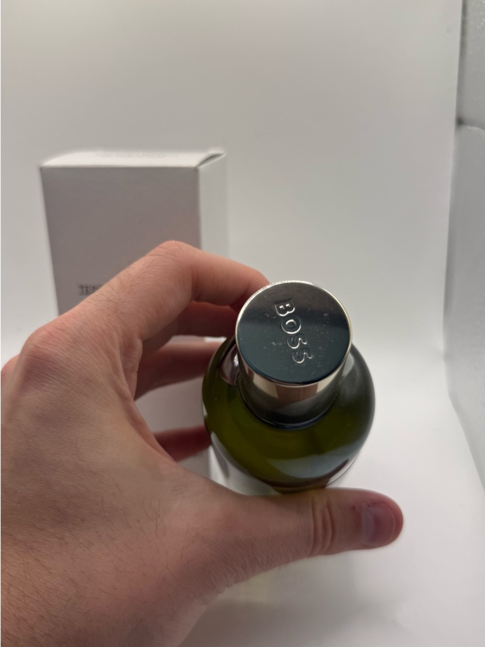 BOSS Collection Confident Oud - Picture 2 of 3